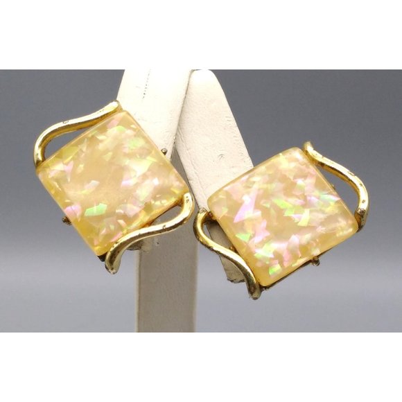 Vintage Coro Faux Opal Earrings Moonglow Chicklet, Gold Tone Squares of Beige - Picture 1 of 5